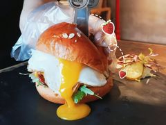 -HIGH FIVE哈福手工汉堡(桂林路店)