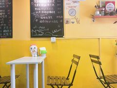 大堂-志龙皇冠吃货椰子铺