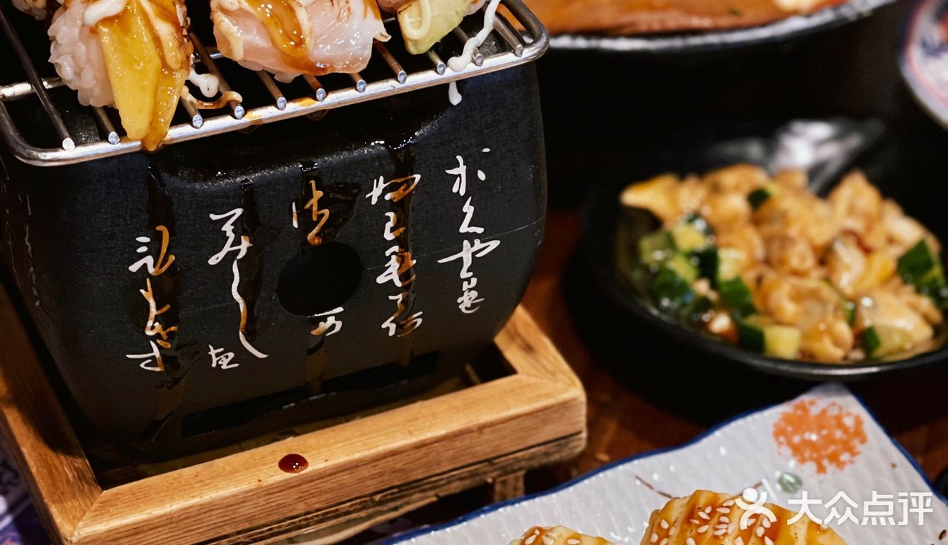 这简直是日漫中复刻出来的日料店🍣