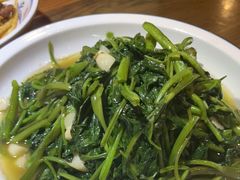 -黄泥岗·地道湖北菜(奥特莱斯店)