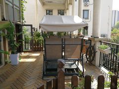 -一米阳光咖啡店(百通尚风尚水店)