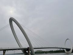 -南京眼步行桥