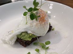 牛油果酱开放三明治-Moka Bros 摩卡站(西单大悦城店)