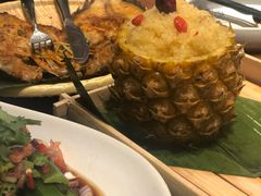 傣味菠萝饭-云海肴·汽锅鸡·云南菜(领展购物广场·中关村店)