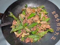 -费大厨辣椒炒肉(高铁吾悦广场店)