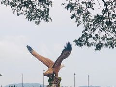 -巨鹰广场