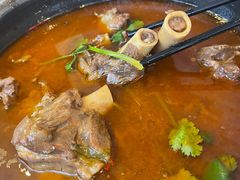 精品砂锅羊棒骨-百味源炭火烤翅 ·夜市大排档(酒仙桥店)