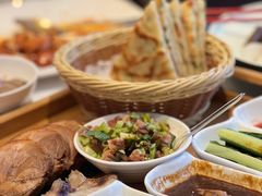 熏肘子卷烙饼套餐-花家怡园