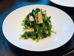 清炒豌豆尖-四季民福烤鸭店(外滩外白渡桥店)
