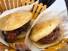 精品火烧-闫家驴肉老店(华电一校店)