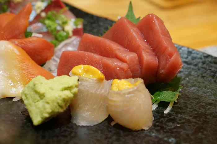 鮨鲸(三里屯店"掐了个表6015,11:57订餐,大雪纷飞.