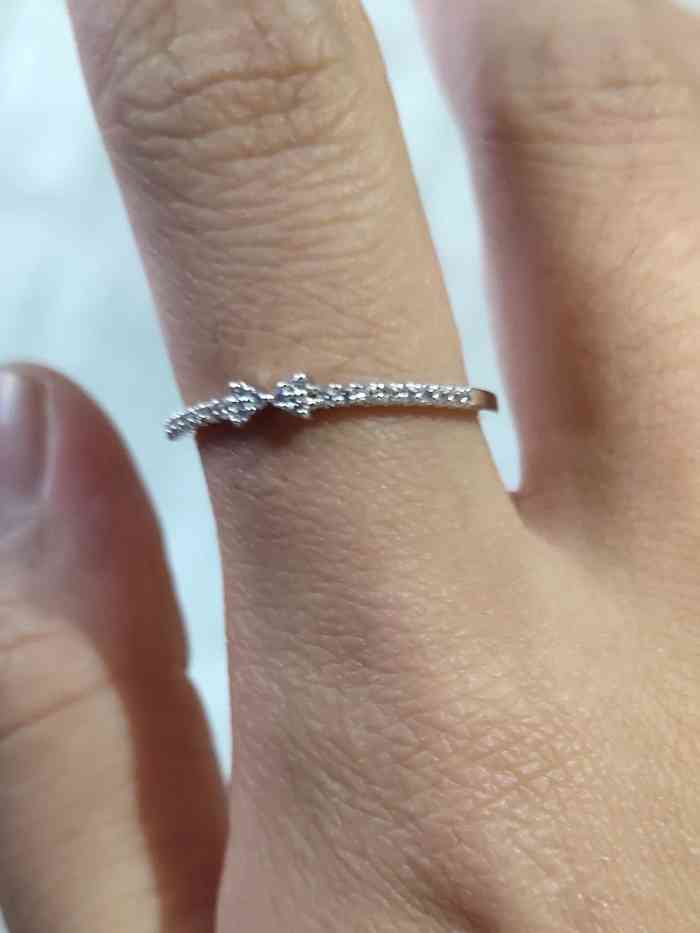 畹町(九方巨亿店)-"就在九方巨亿门口,交通比较方便的.店内小.