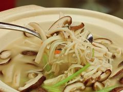 鸡汤煮鲜杂菌煲-汕头龙光喜来登酒店-采悦轩中餐厅