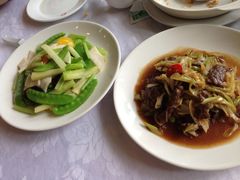 养生五蔬和葱爆牛肉-老妈私房菜