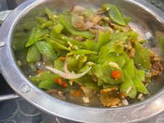 -湖南人家湘菜馆(镇江路店)