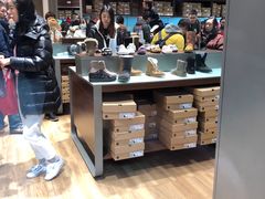 -UGG(燕莎奥特莱斯购物中心店)