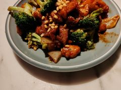 松仁爆三鲜-小吊梨汤·北京菜·烤鸭(鸟巢店)