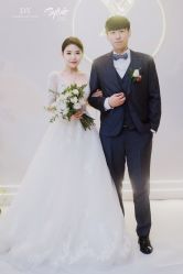 -艾米丽婚纱礼服