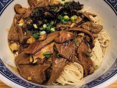-沪西老弄堂面馆(定西路店)