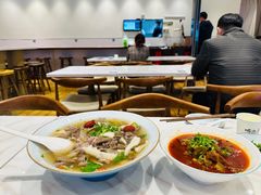 -犇逸·乐山跷脚牛肉·四川现炒(览海店)