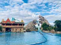 -七彩云南欢乐世界