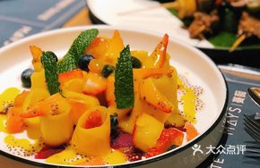Organic Peruvian Red Quinoa Garden Salad