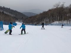 -亚布力新体委滑雪场