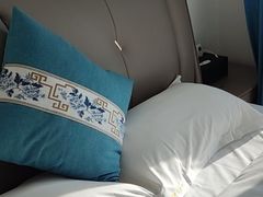 -枫璟轻奢·观影酒店(西安皂河地铁站店)