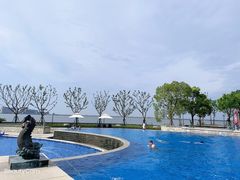 -上海滴水湖皇冠假日酒店