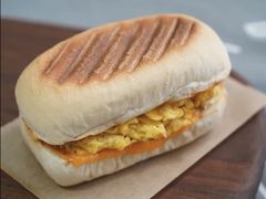 炙烤黑椒小牛排帕尼尼-肯德基(珍珠店)