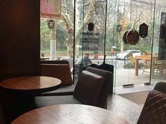 靠窗位-Moka Bros 摩卡站(嘉华店)