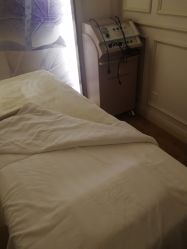 -紫琪尔胸部养护中心