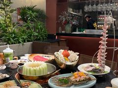 -得意咚瓜·顺德鱼生·冬瓜火锅(深圳首店)