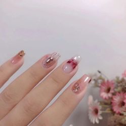 -芊冉•美甲美睫纹绣