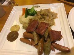 -LENBACH兰巴赫西餐啤酒坊(大连星海广场店)