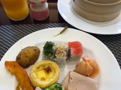 -深圳富苑皇冠假日套房酒店