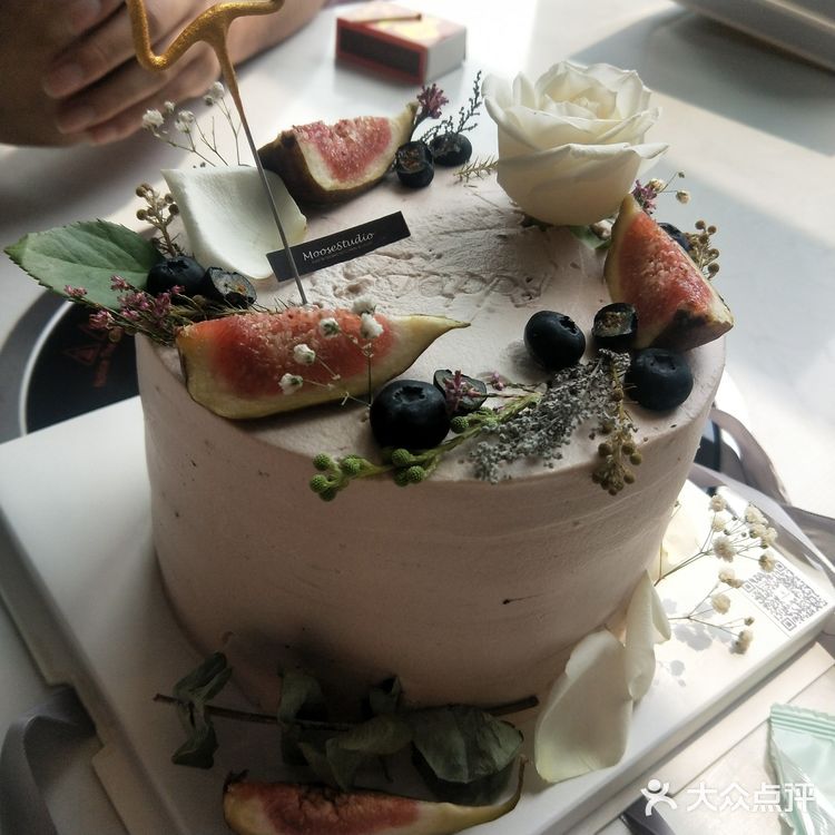 这家的麻酱吃起来就不像好麻酱的样子