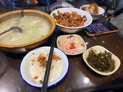 -富正毅三下锅·湘西韵味(天门山索道店)