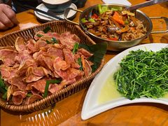 -老滇山寨•云南特色菜•地方菜•民族风情歌舞表演(金碧店)