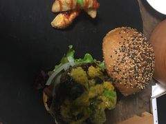 -HIGH FIVE哈福手工汉堡(桂林路店)