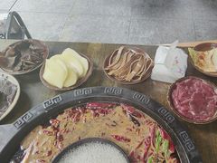 -黄潇洒老火锅(九眼桥宏济巷店)