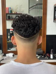 -MARTIN'S BARBER SHOP男士理发馆