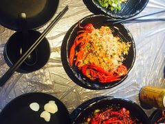 -虾易落味(杭州黄龙万科中心店)