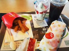 -麦当劳(展览路店)