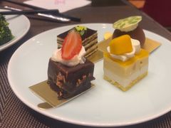 -飨食汇全日制餐厅·昆山皇冠假日酒店(九方店)