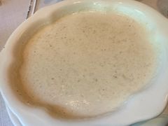 奶油蘑菇汤-老井俄式餐厅