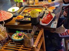 -老牌坊云南鱼豆花火锅(哈西万达店)