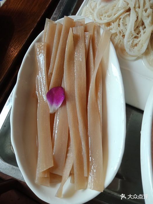 香天下生态园林火锅(光华村店)苕粉图片 - 第1张