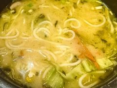 -鸡汤过桥·过桥米线