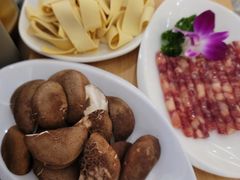 -古乐牛香•鲜牛肉牛杂火锅(系马桩总店)